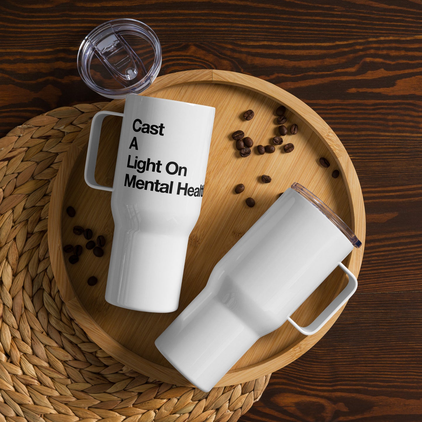 Travel mug with a handle